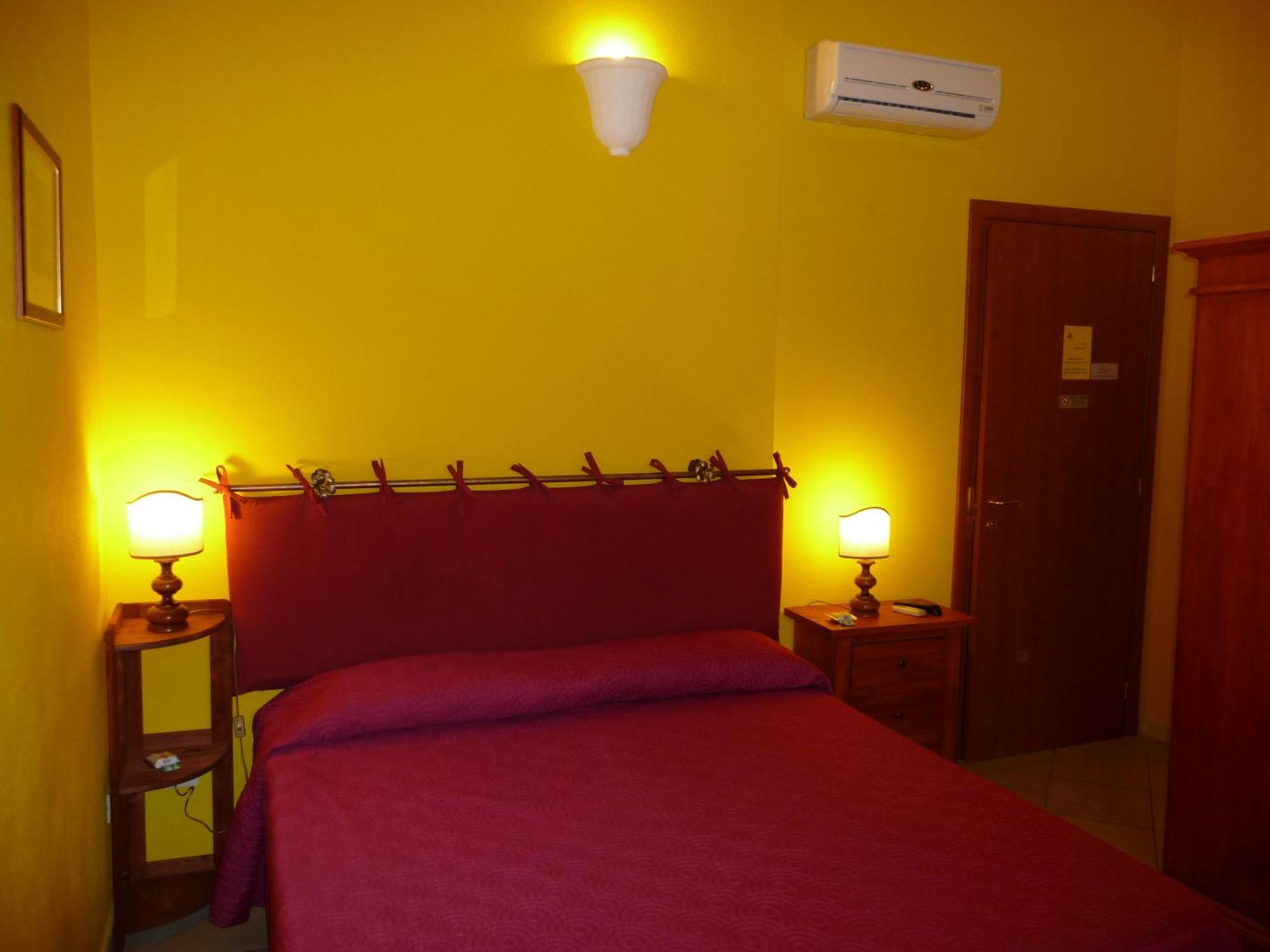 Aldebaran Centro Storico Cagliari Exterior foto