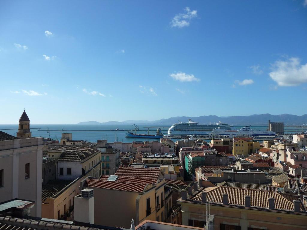 Aldebaran Centro Storico Cagliari Exterior foto